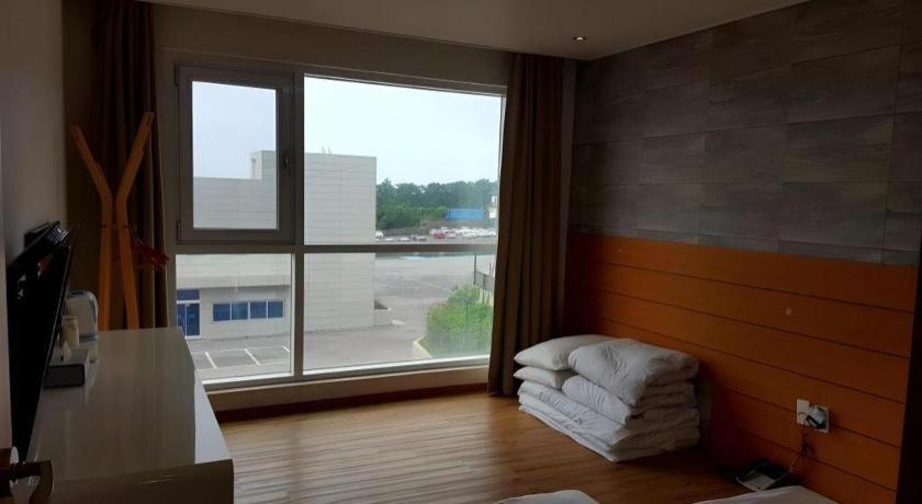Ewha Hotel Jeju Exteriör bild