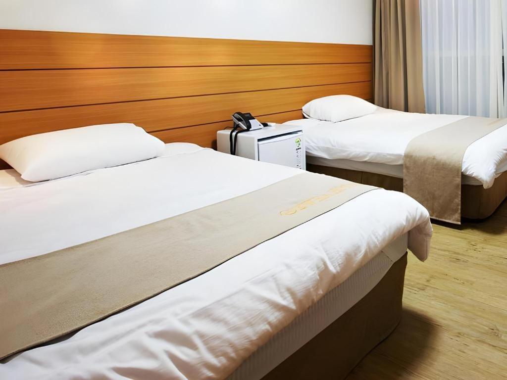 Ewha Hotel Jeju Exteriör bild