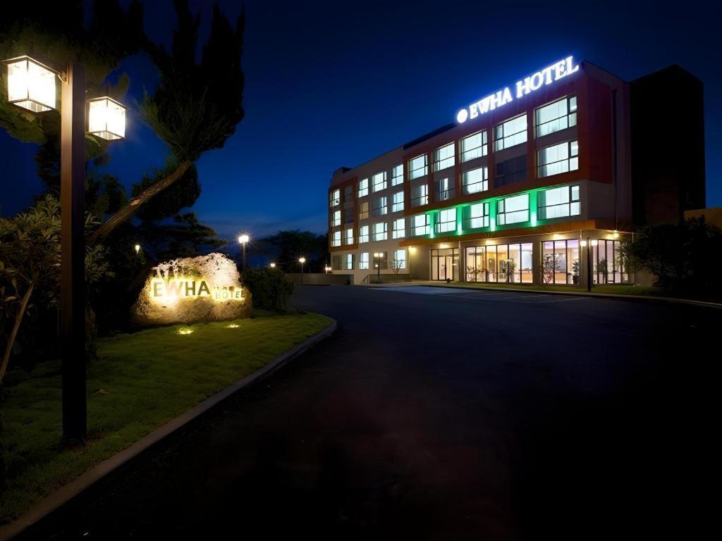 Ewha Hotel Jeju Exteriör bild